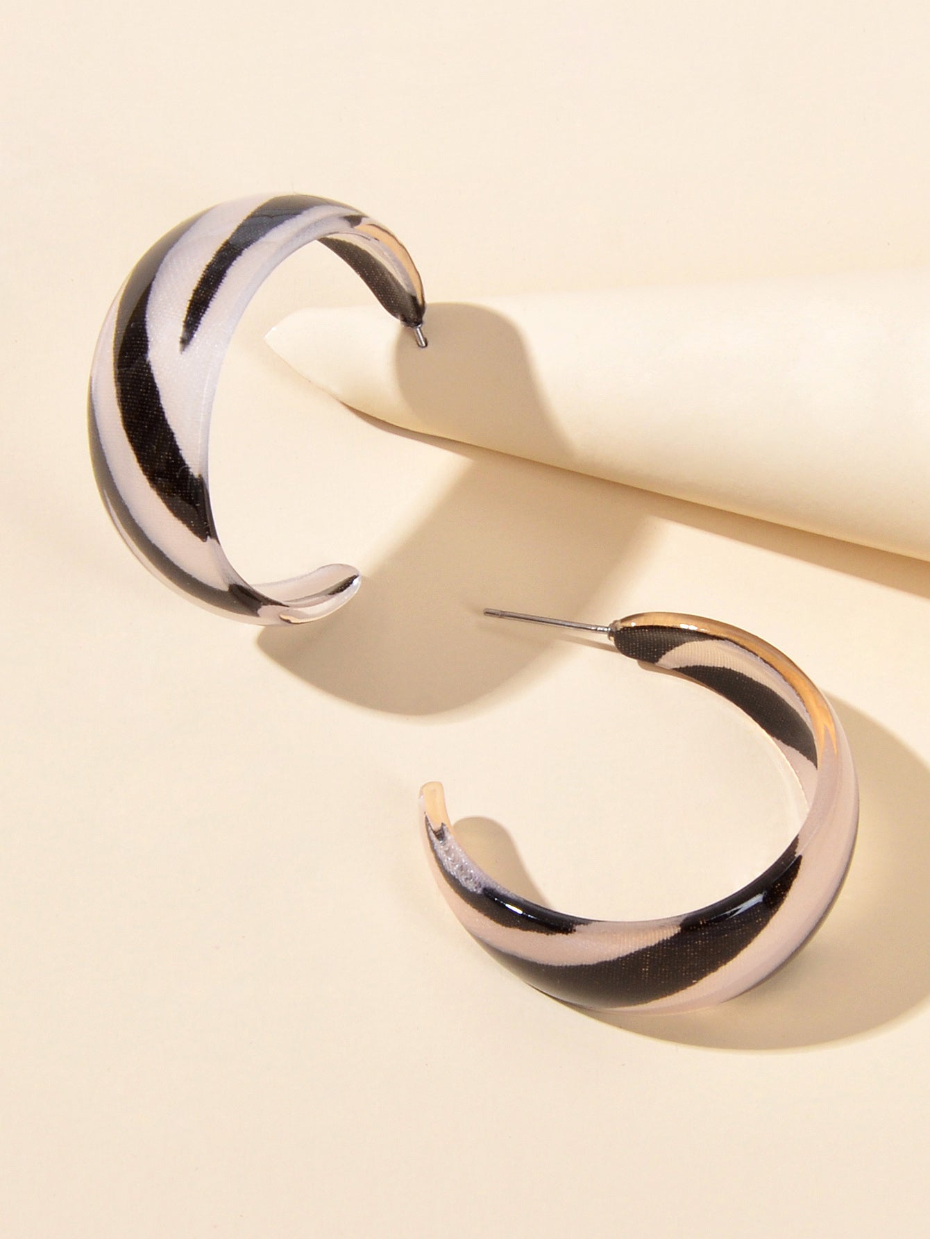 Statement Jewelry Geometric Pattern Acrylic Chunky Huggie Hoop Pierced